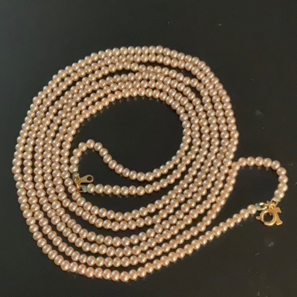 Vintage 18” dual strand faux mini pearl necklace.